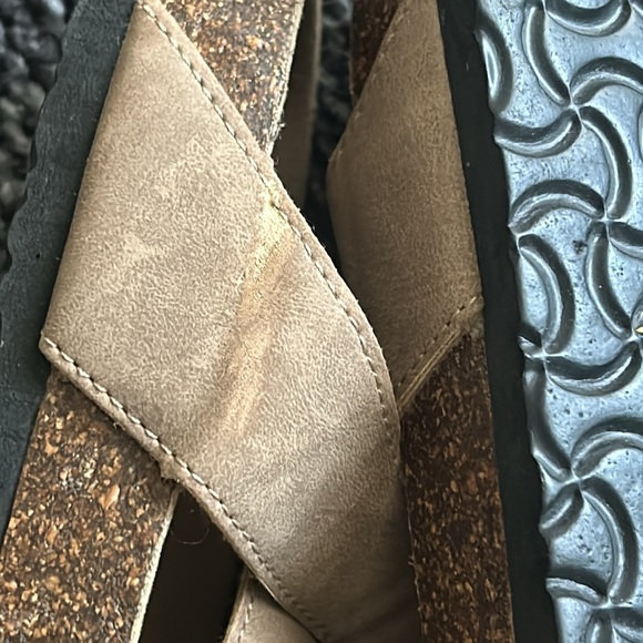 Sandals - Picture 5 of 9